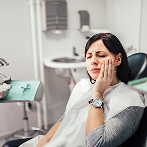 Woman with tooth pain